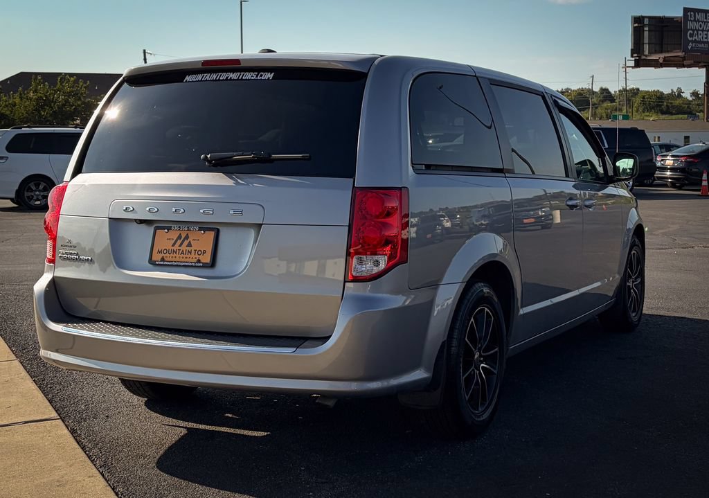 Used 2018 Dodge Grand Caravan SE w/ UConnect Hands-Free Group FWD image 32