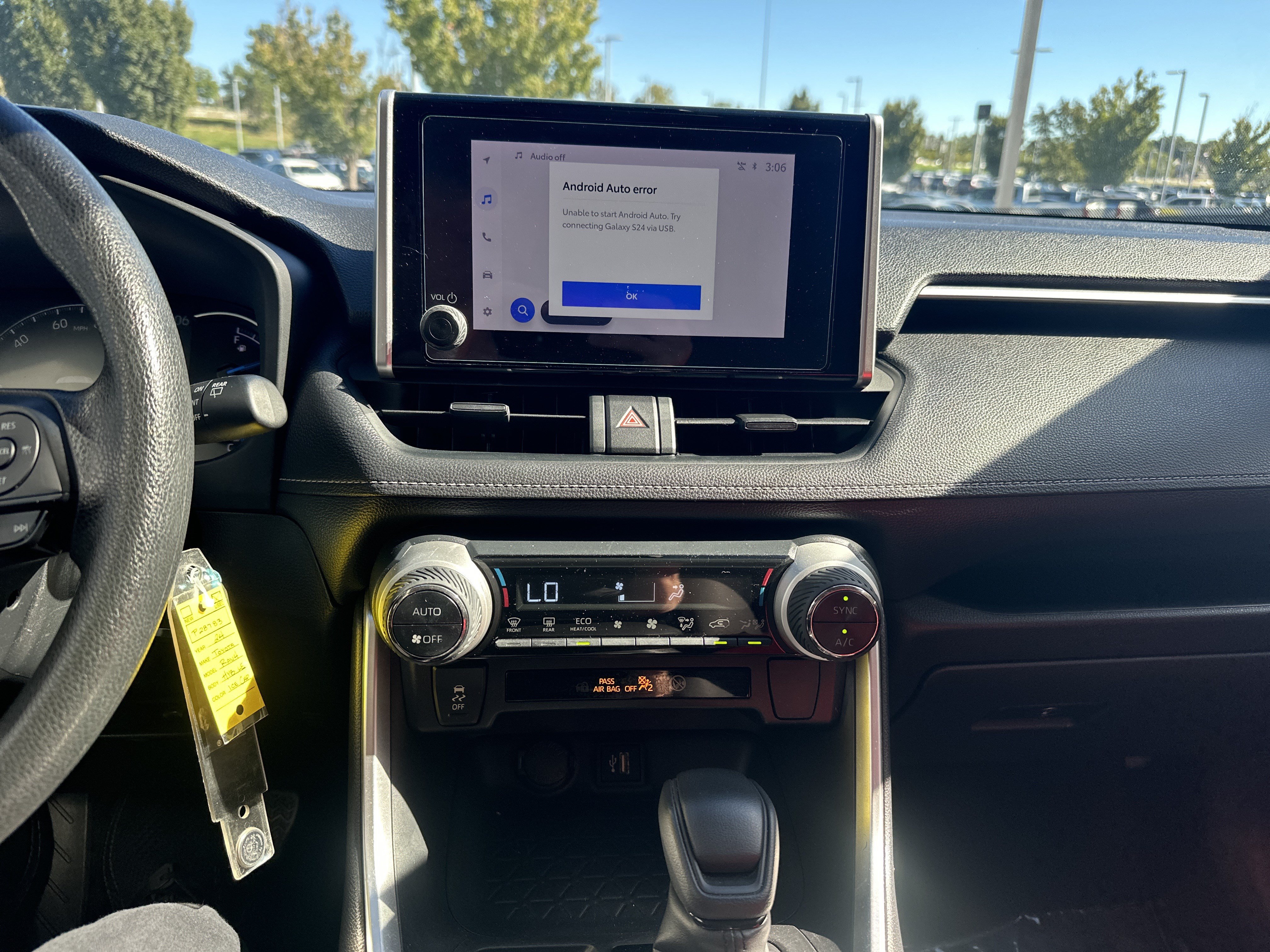Used 2024 Toyota RAV4 LE AWD/4WD image 23