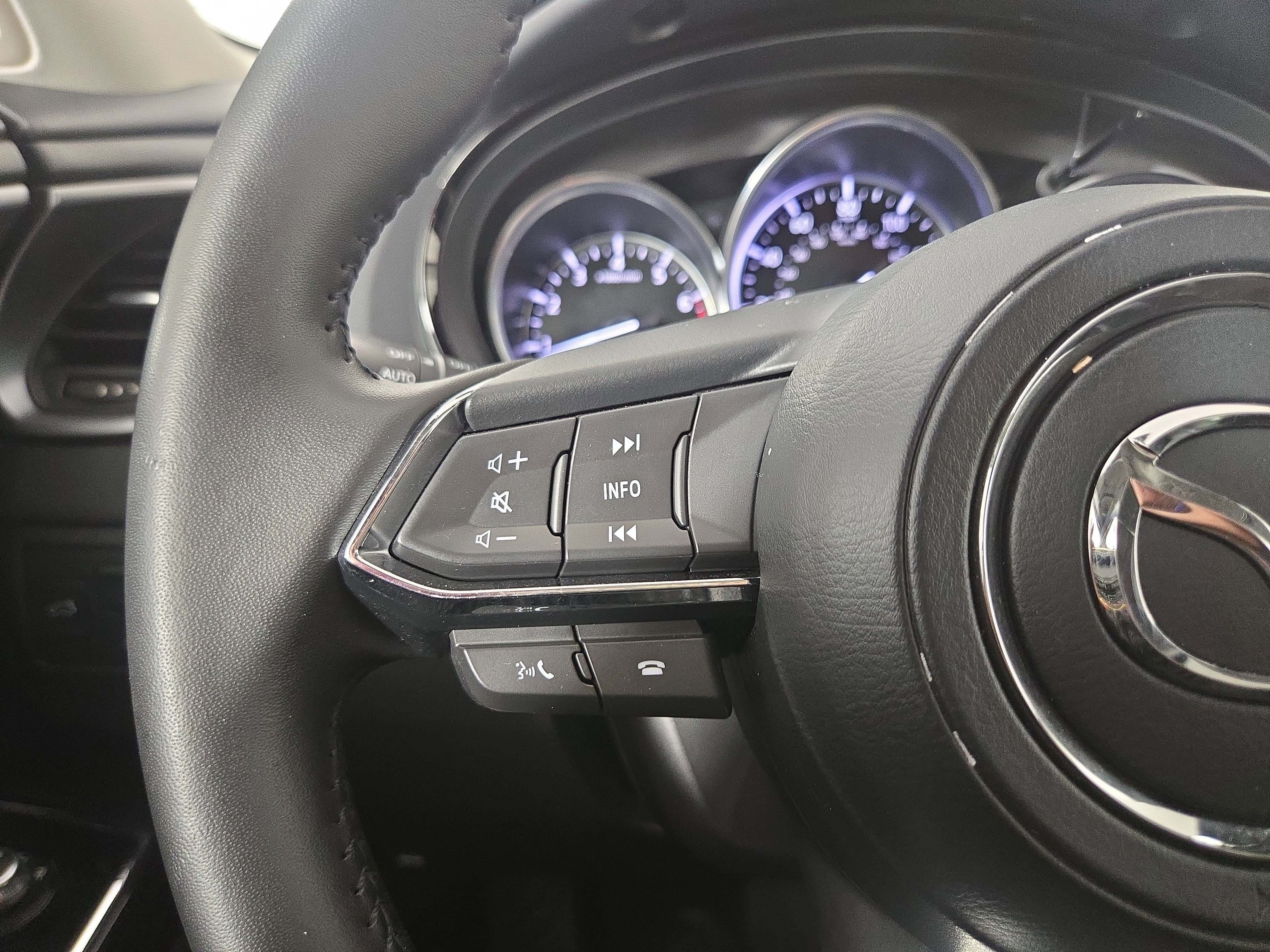 Used 2023 MAZDA CX-9 Touring Plus image 16