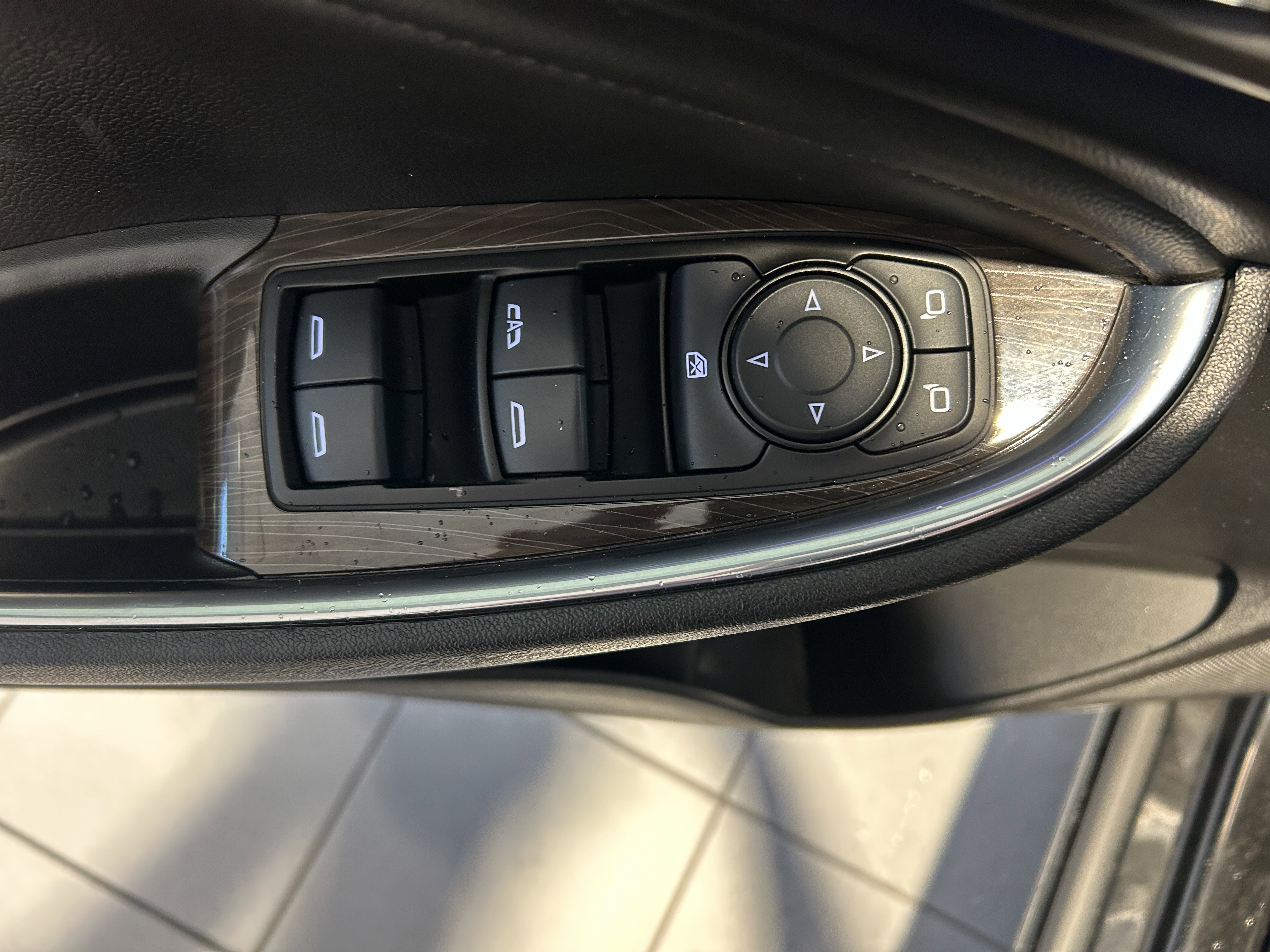 Used 2024 Chevrolet Malibu LT image 7