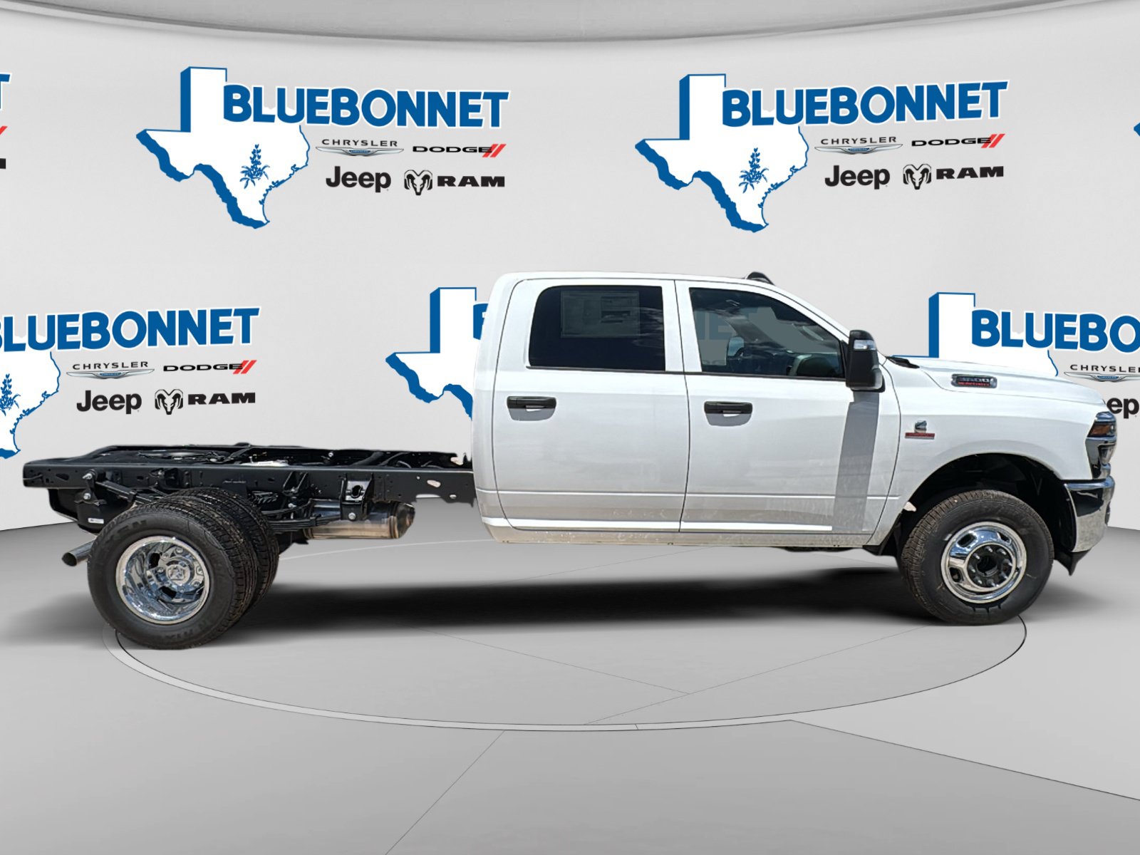 New 2026 RAM 3500 Tradesman w/ Chrome Appearance Group A AWD/4WD image 4