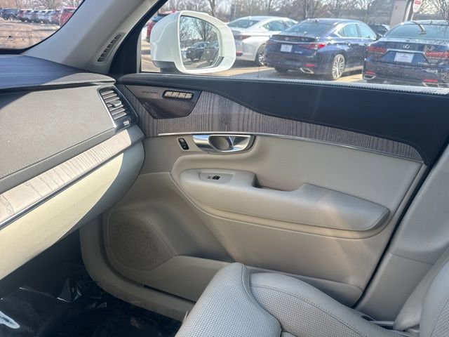 Used 2023 Volvo XC90 B6 Ultimate w/ Protection Package Premier image 29