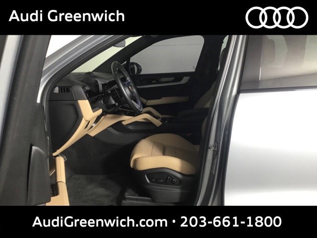 Used 2025 Porsche Cayenne S AWD/4WD image 9