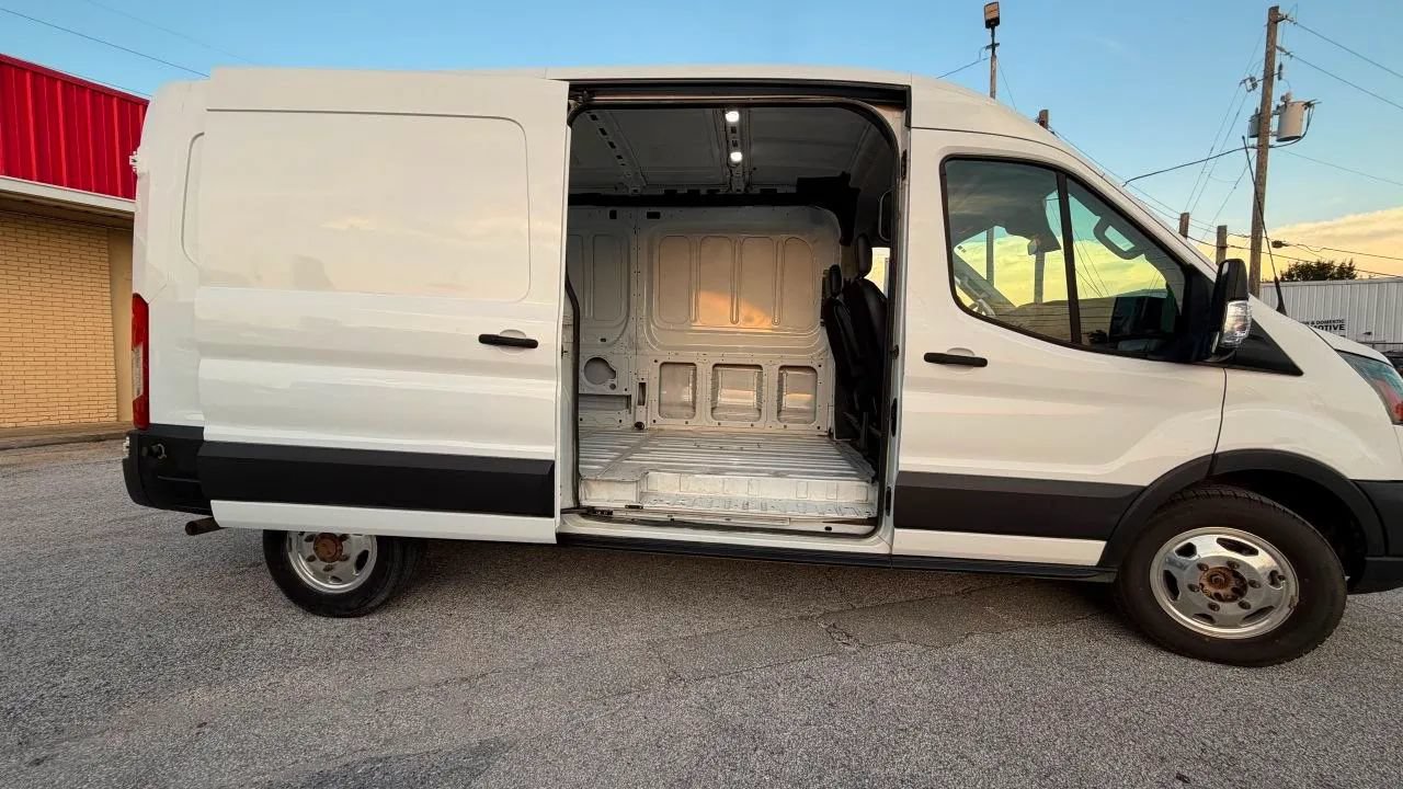 Used 2020 Ford Transit 250 Medium Roof AWD w/ Load Area Protection Package image 13