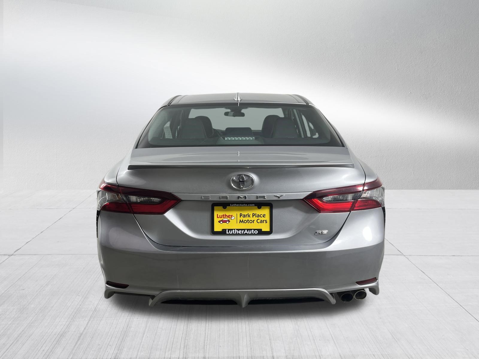 Used 2021 Toyota Camry SE image 6