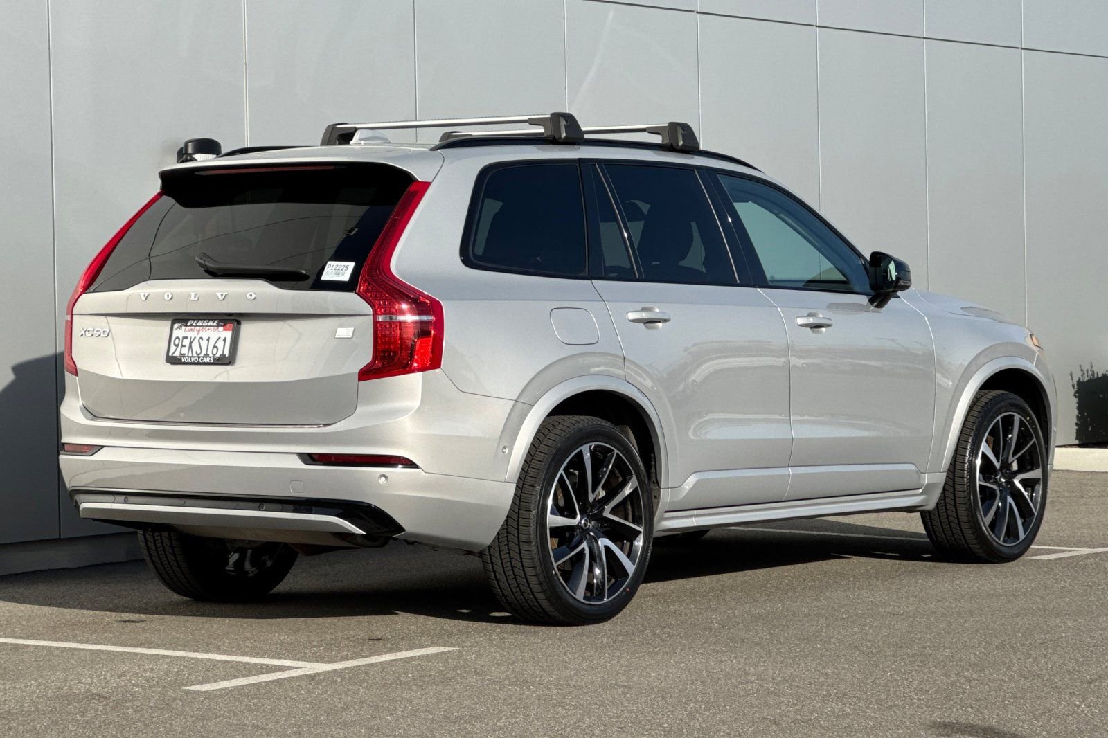 Used 2023 Volvo XC90 T8 Plus w/ Protection Package Premier image 5