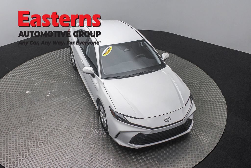 Used 2025 Toyota Camry LE FWD image 3