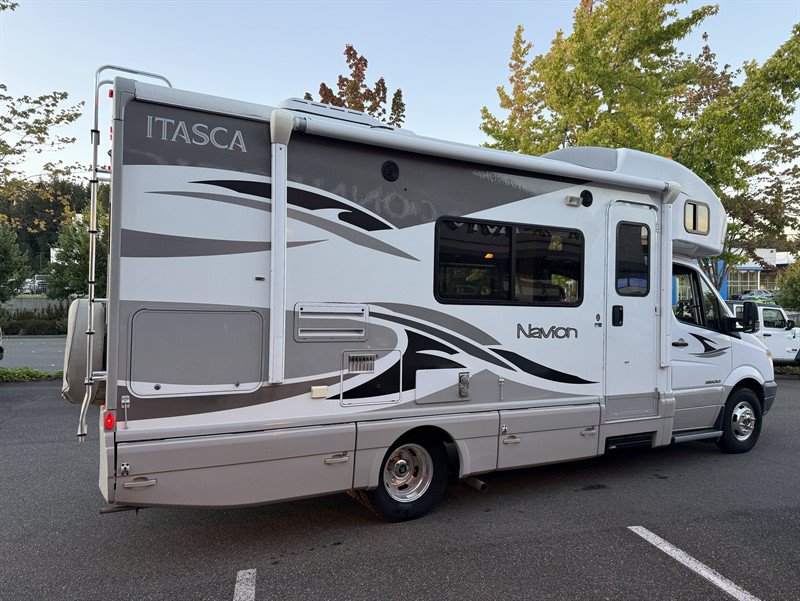Used 2008 Dodge Sprinter 3500 RWD image 6