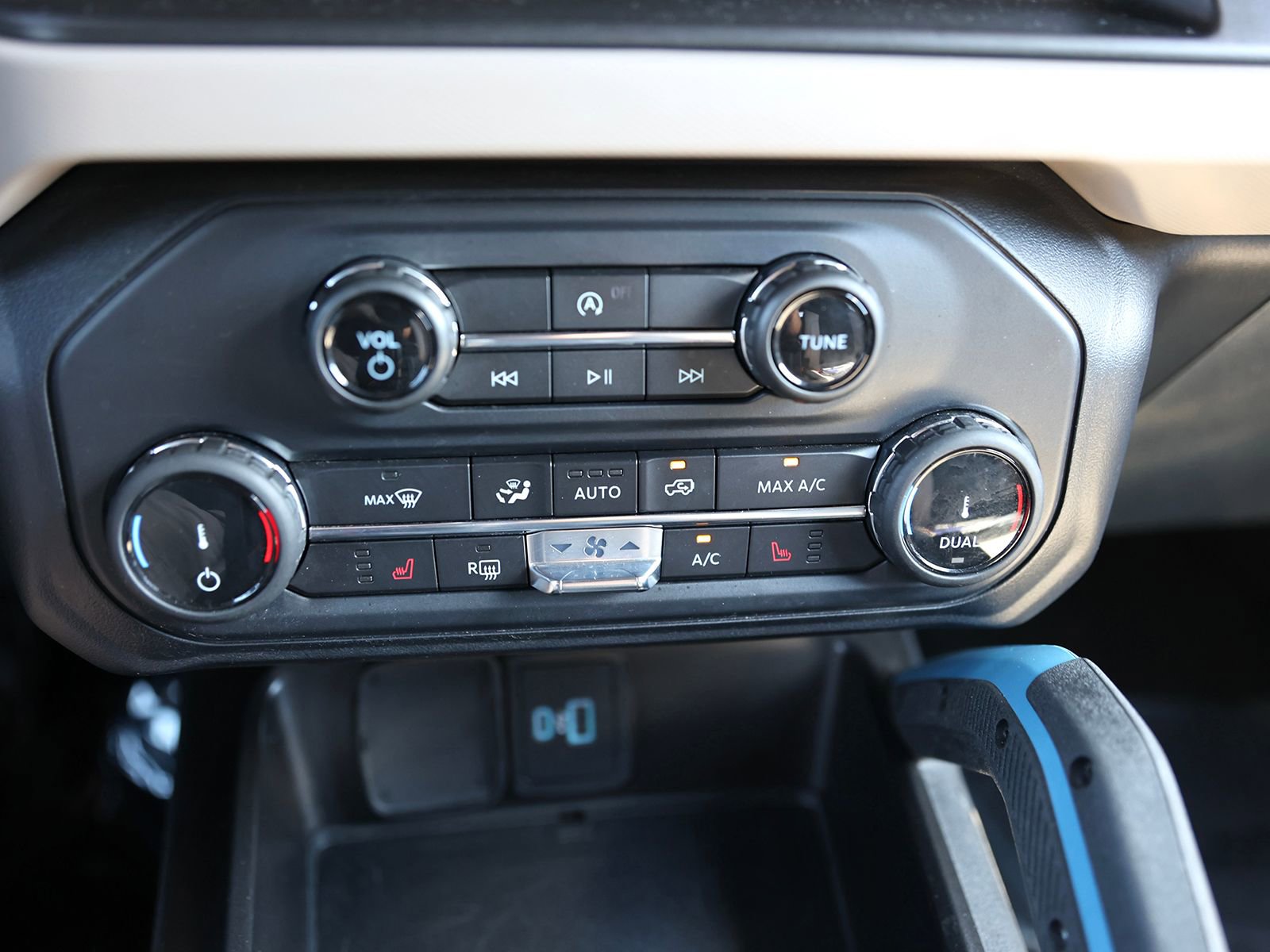 Used 2022 Ford Bronco Wildtrak AWD/4WD image 28