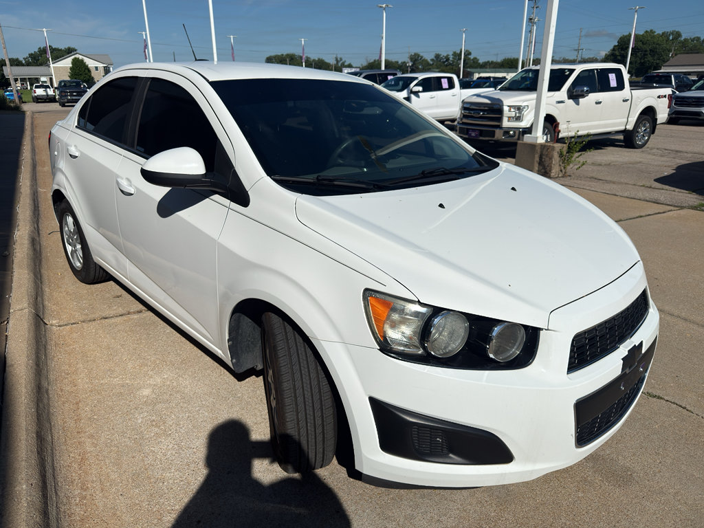 Used 2015 Chevrolet Sonic LT FWD image 4