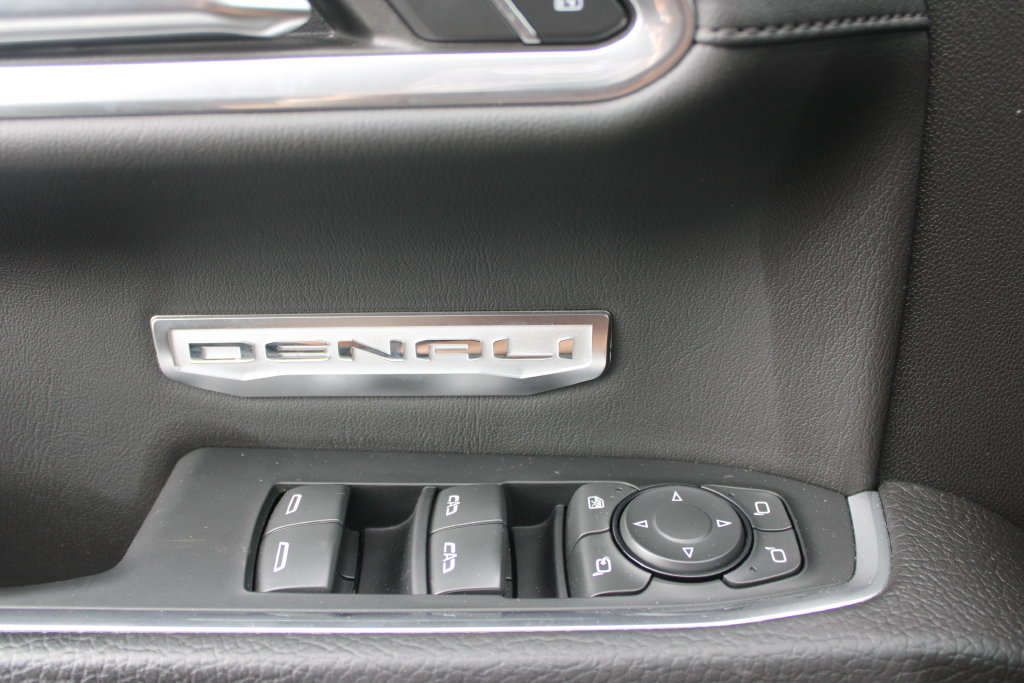 Used 2023 GMC Sierra 1500 Denali AWD/4WD image 47