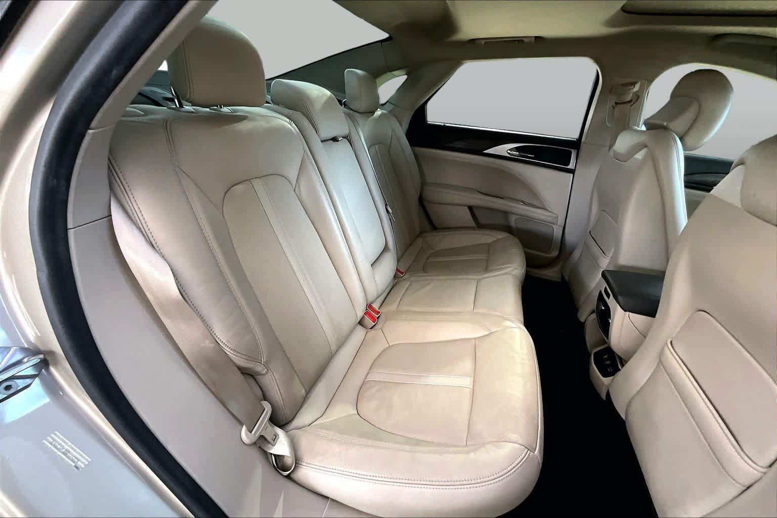 Used 2017 Lincoln MKZ Reserve w/ Technology Package FWD image 21