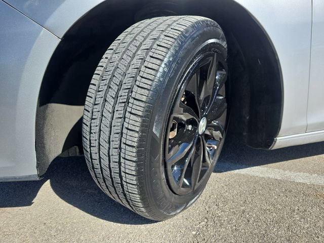 Used 2020 Chevrolet Malibu LT image 31