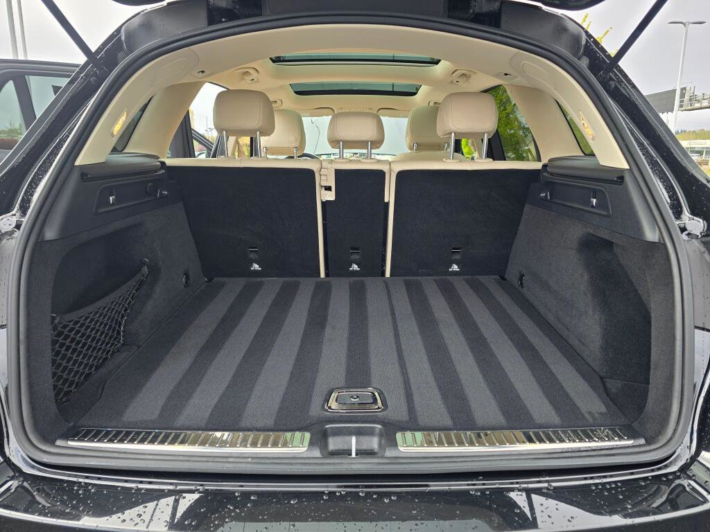 Used 2022 Mercedes-Benz GLC 300 image 11