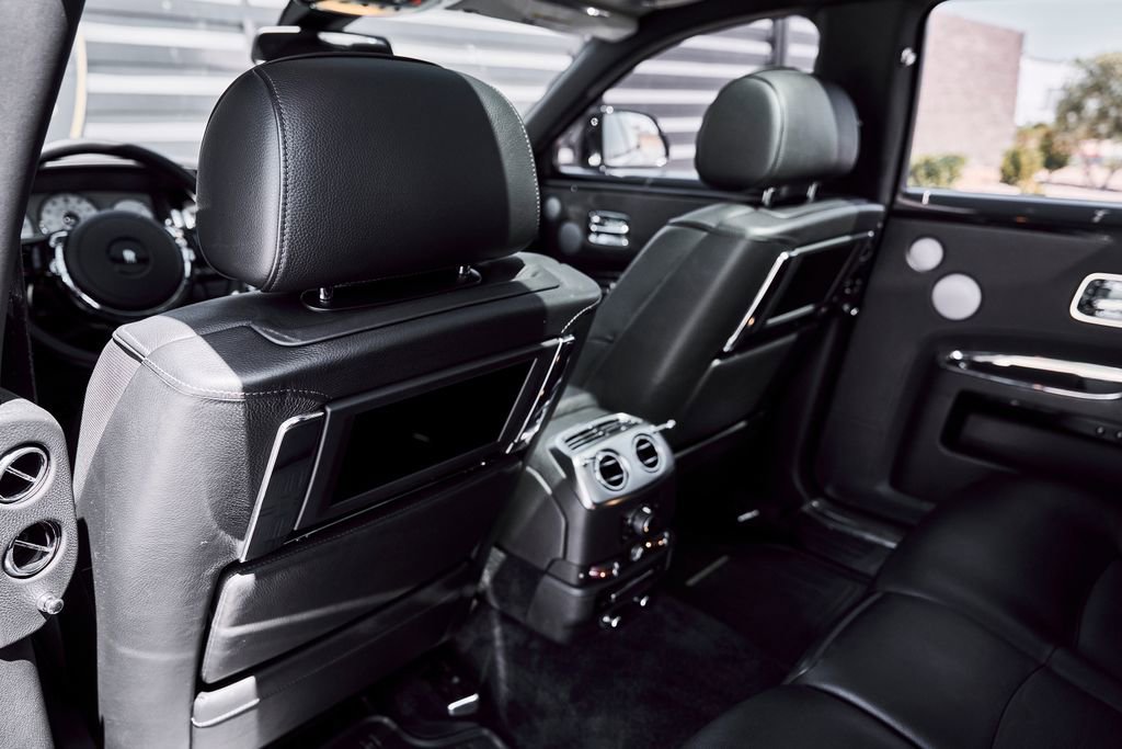 Used 2014 Rolls-Royce Ghost RWD image 42