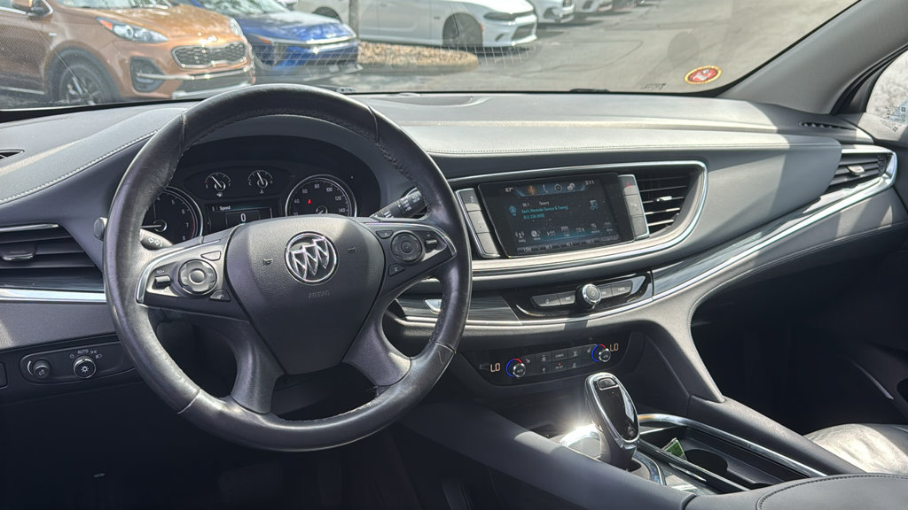 Used 2018 Buick Enclave Essence AWD/4WD image 12