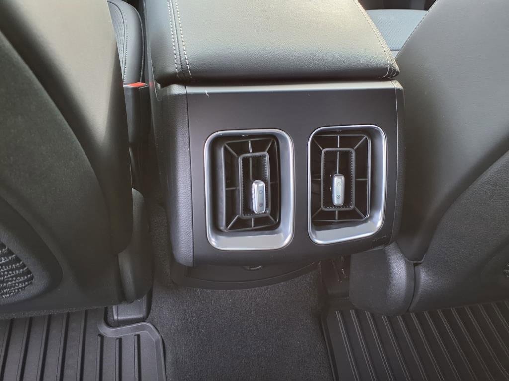 New 2025 Kia Sorento S image 8