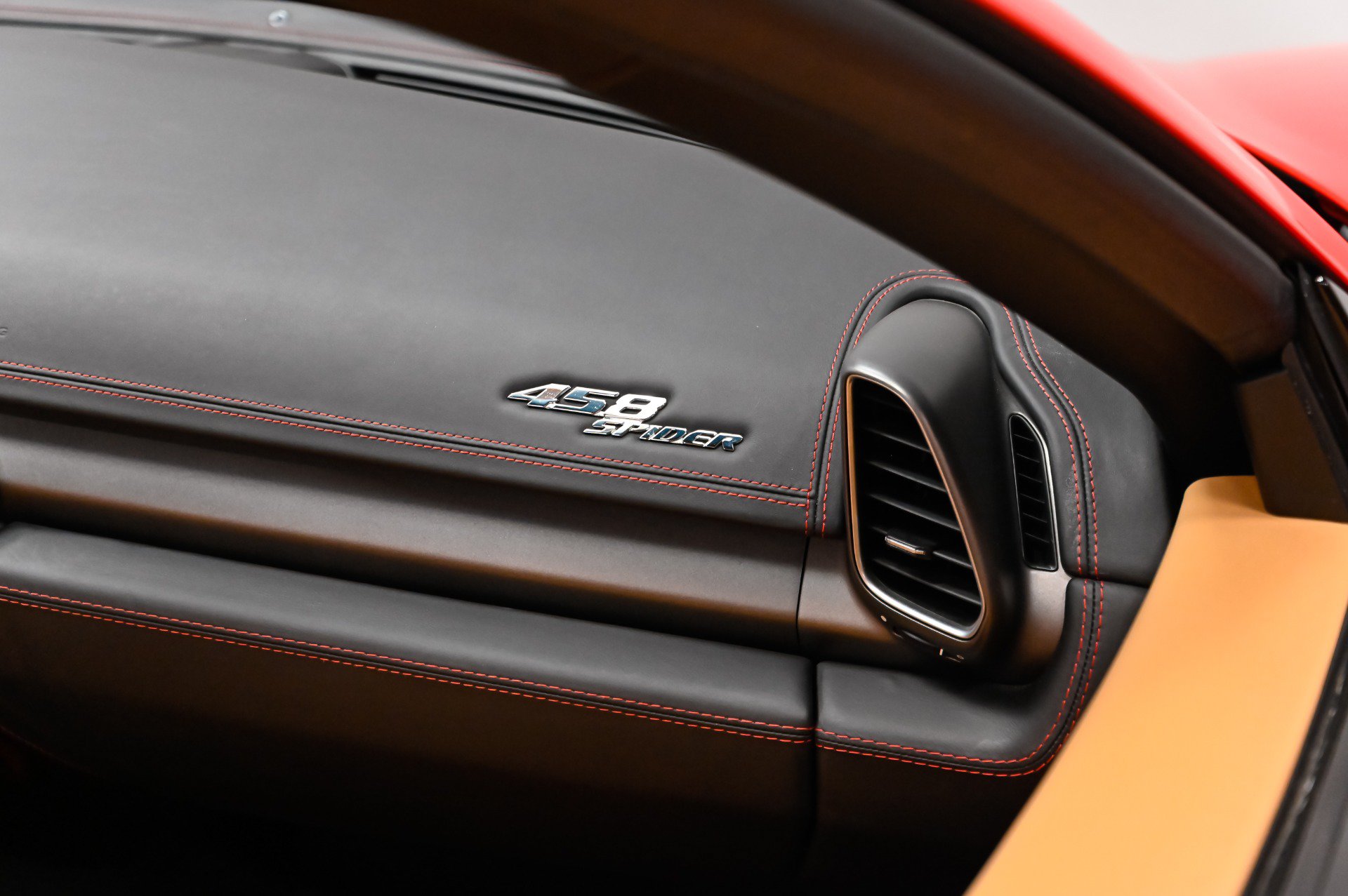 Used 2013 Ferrari 458 Spider RWD image 38