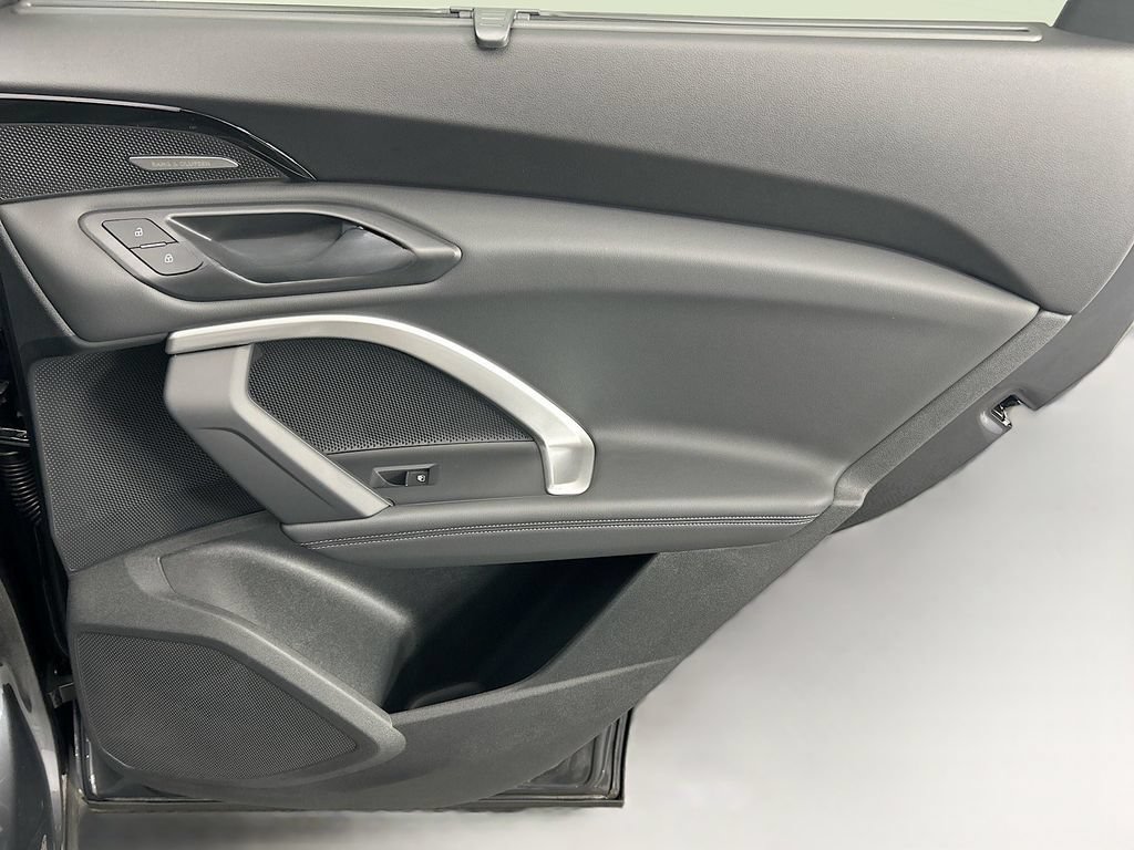 Certified 2025 Audi Q5 Premium AWD/4WD image 26