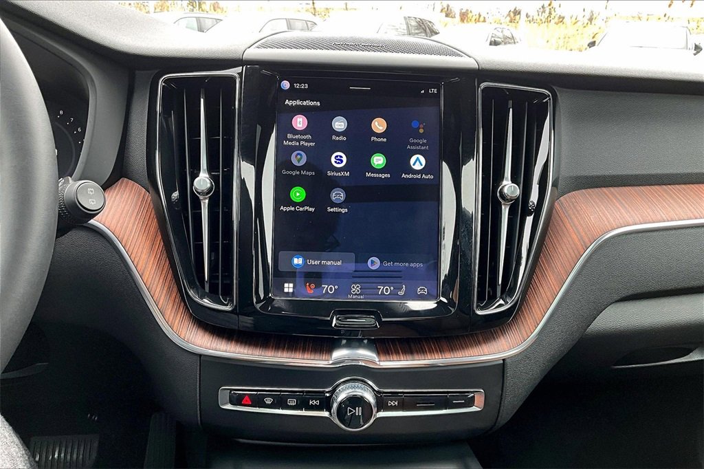 Used 2023 Volvo XC60 B5 Plus w/ Climate Package image 15