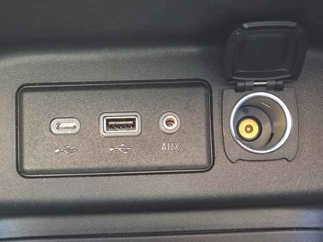 Used 2024 Chevrolet Equinox LT w/ LPO, Floor Liner Package FWD image 31