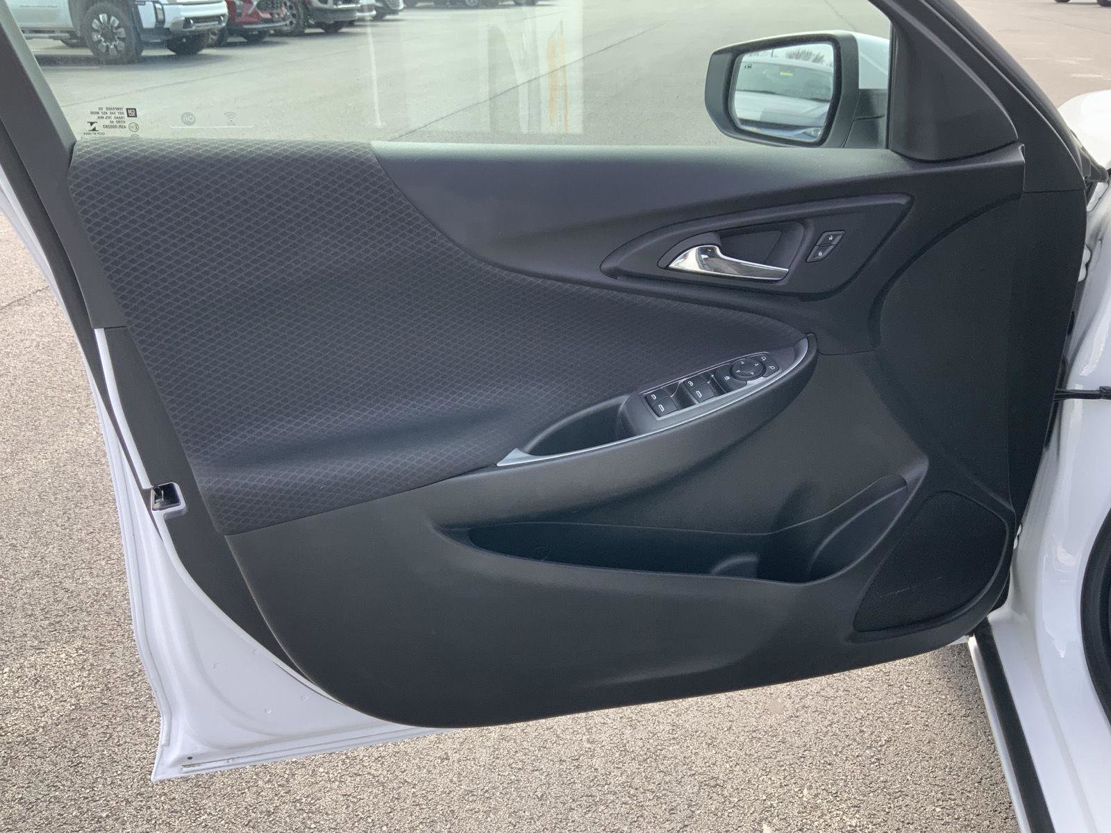 Used 2024 Chevrolet Malibu LT image 18