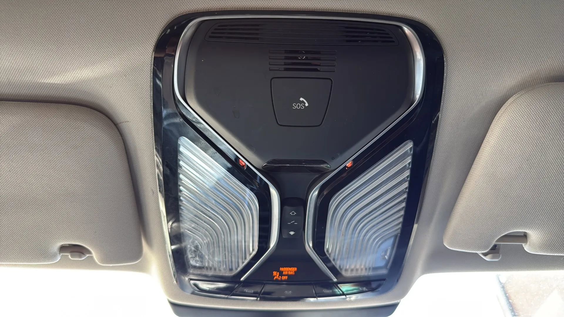 Used 2016 BMW 740i image 17