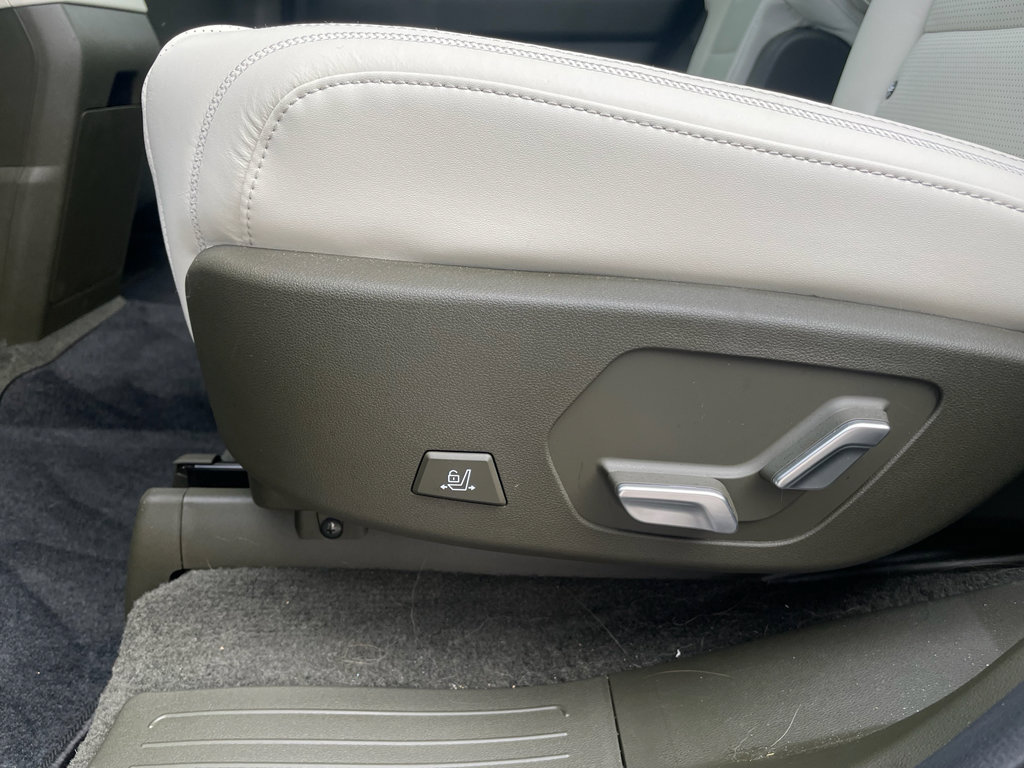 Used 2025 Hyundai Santa Fe Calligraphy image 18