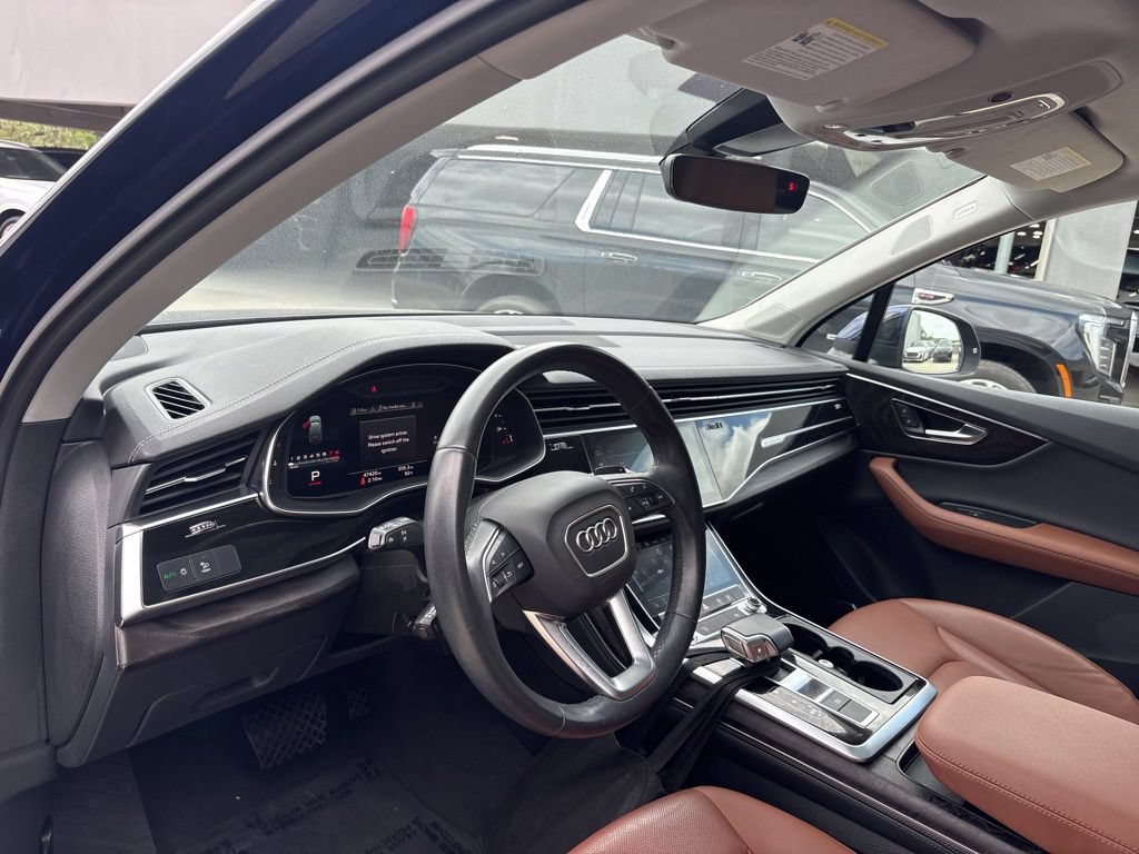 Used 2023 Audi Q7 2.0T Premium Plus w/ Premium Plus Package AWD/4WD image 12