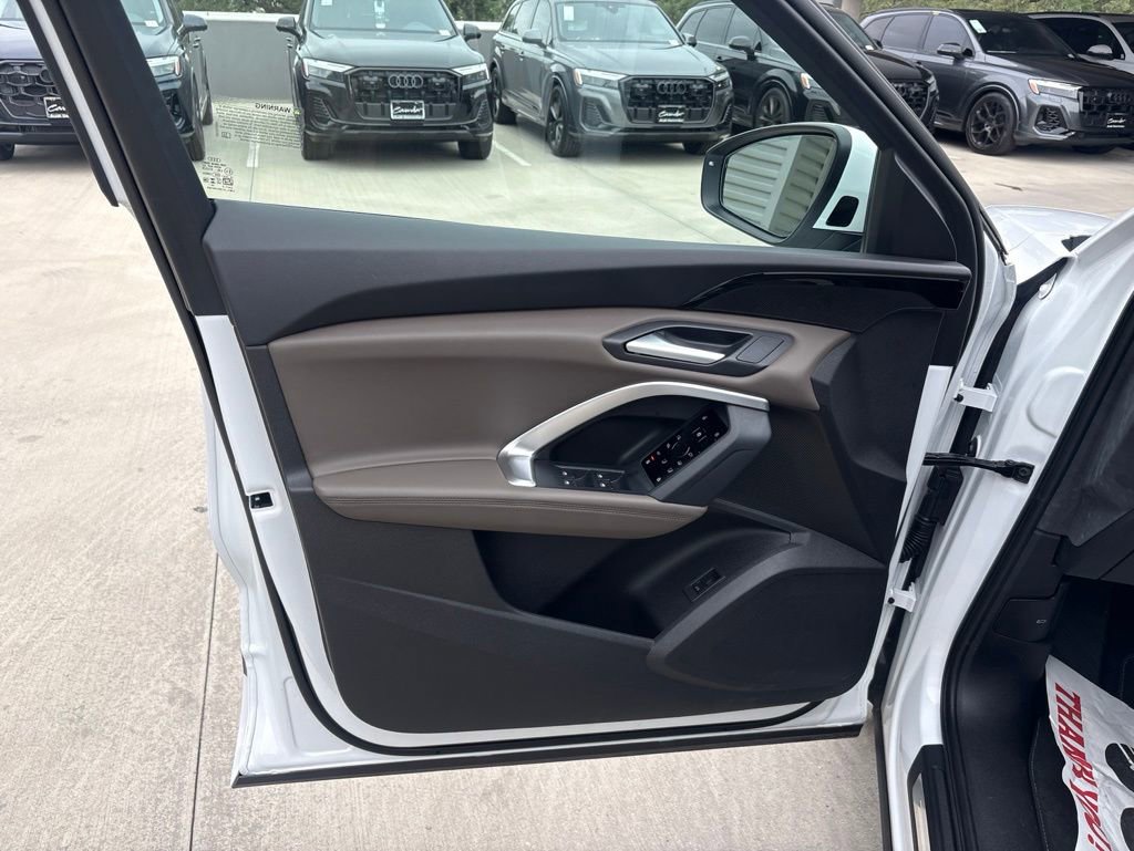 Certified 2025 Audi Q5 Premium w/ Convenience Package AWD/4WD image 10