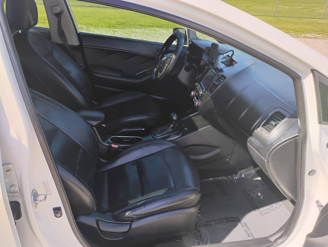 Used 2014 Kia Forte EX w/ Premium Package FWD image 10