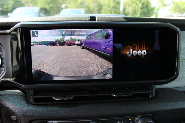 New 2026 Jeep Gladiator Sport AWD/4WD image 24