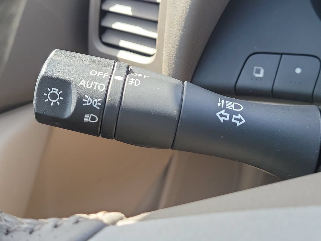 Used 2012 Nissan Altima 2.5 S w/ Special Edition Pkg FWD image 11