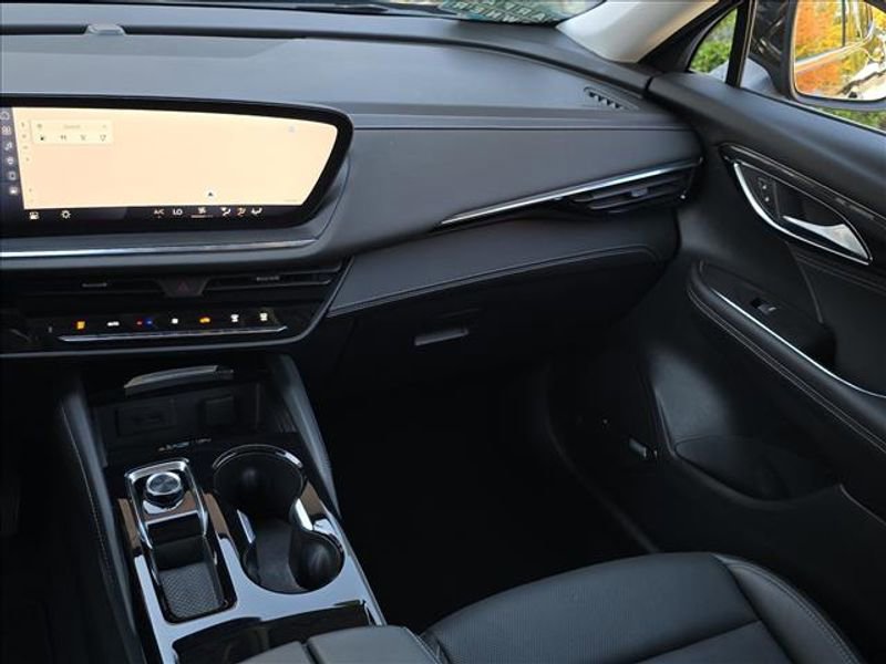 Certified 2025 Buick Envision Preferred image 7