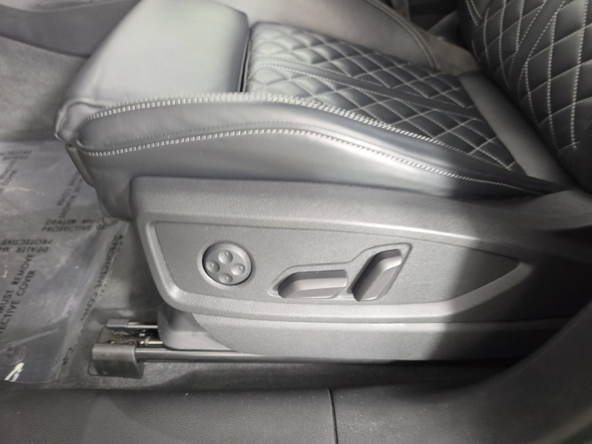 Used 2020 Audi SQ5 Prestige AWD/4WD image 16