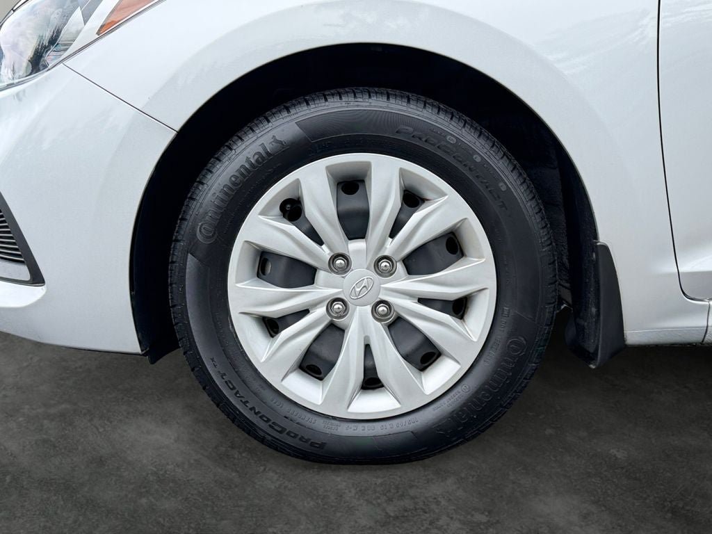 Used 2021 Hyundai Accent SE FWD image 4