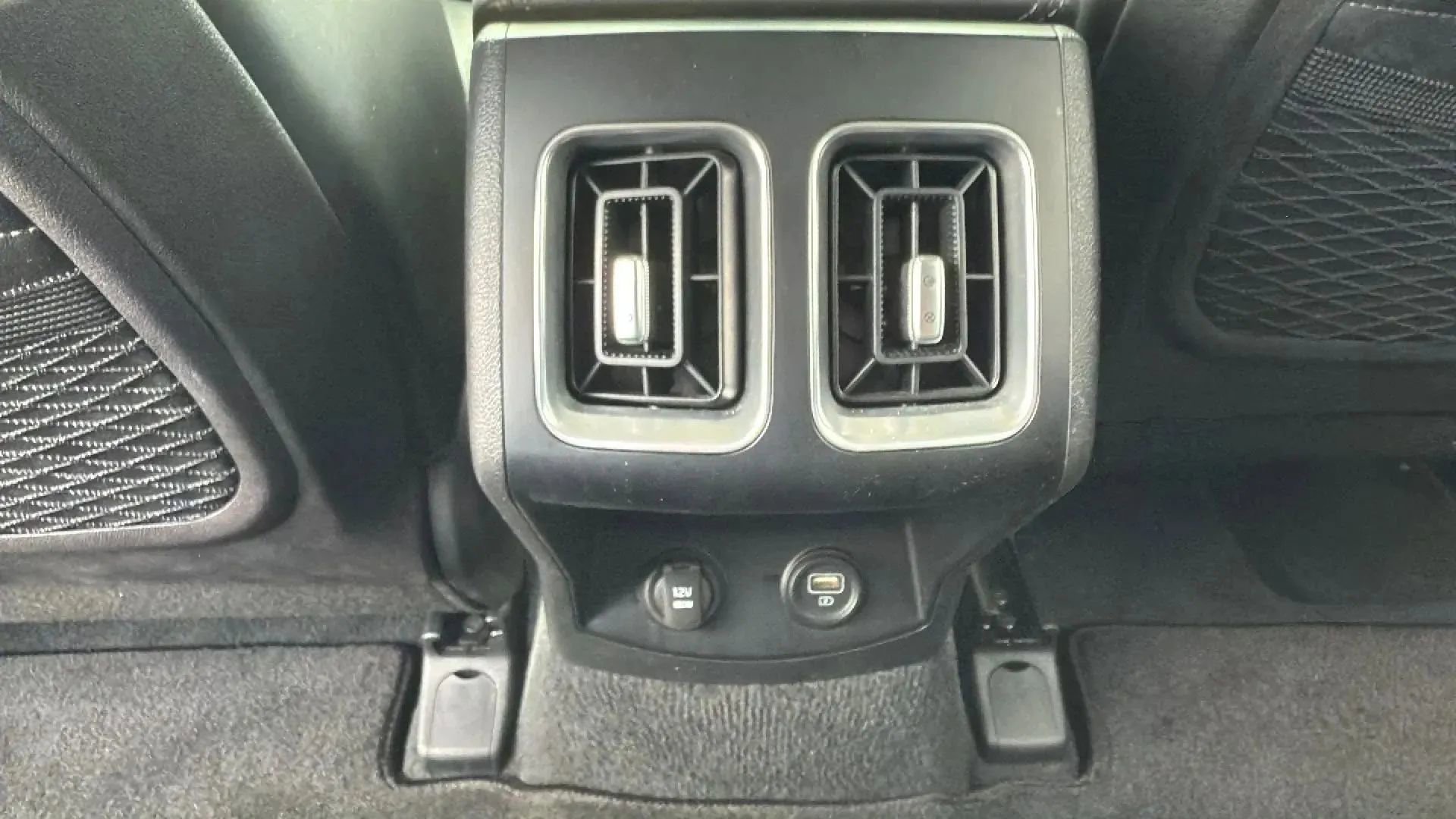 Used 2022 Kia Sorento S w/ Panoramic Sunroof Package image 30