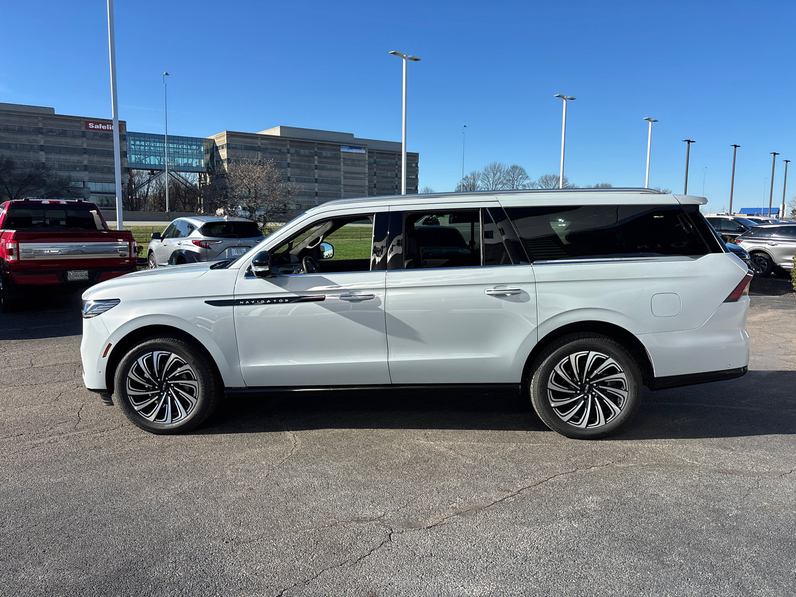 New 2025 Lincoln Navigator L Black Label image 4