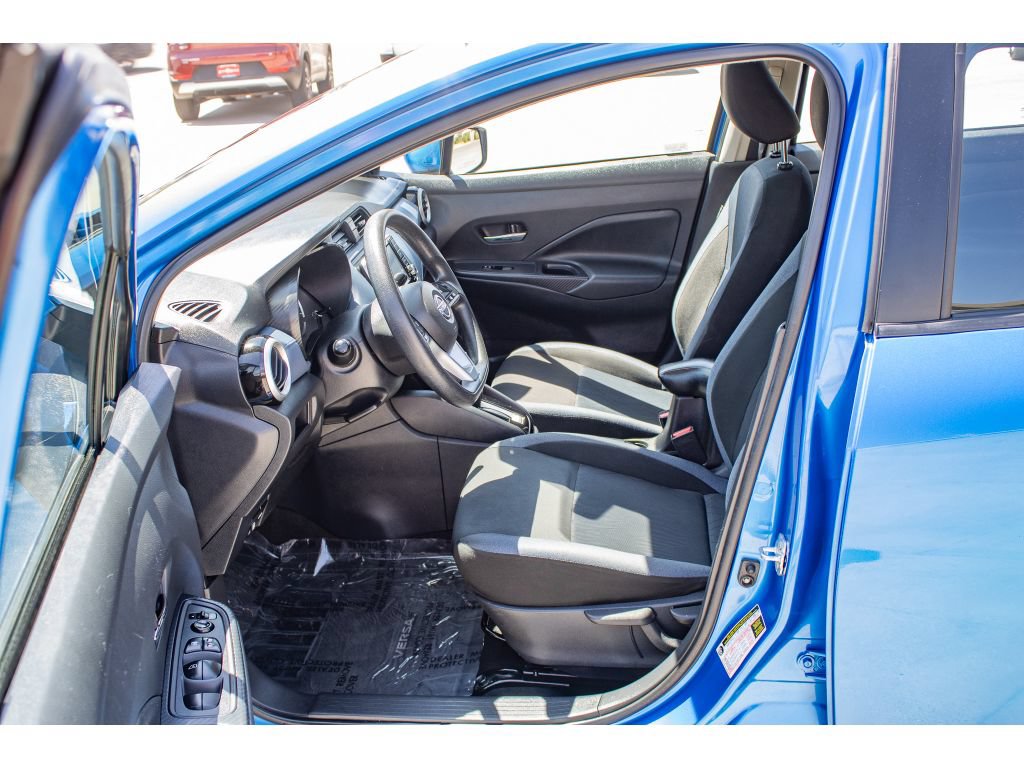 Used 2023 Nissan Versa SV FWD image 27