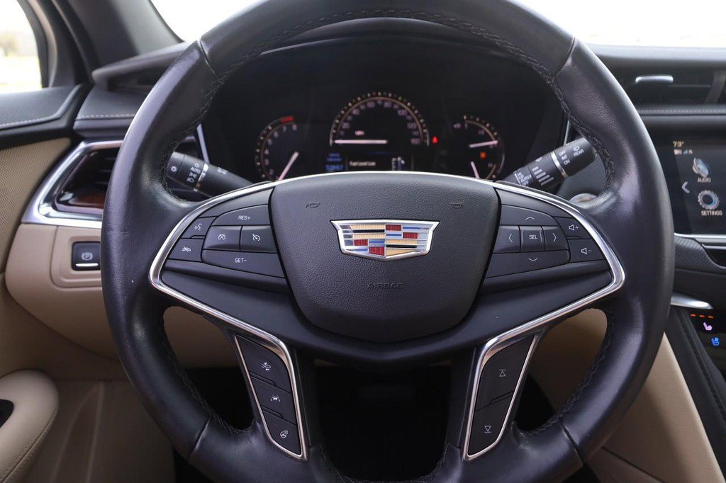 Used 2019 Cadillac XT5 Premium Luxury FWD image 12