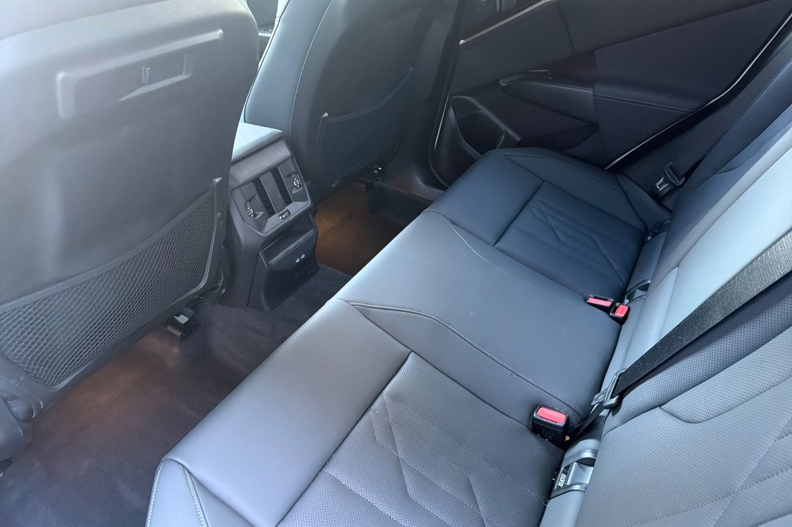 Used 2025 BMW X3 xDrive30i w/ Premium Package image 15