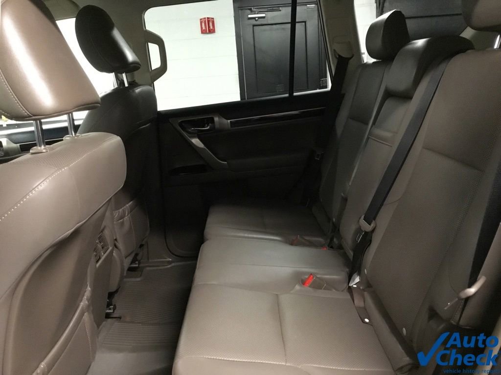 Used 2018 Lexus GX 460 w/ Navigation Package image 28
