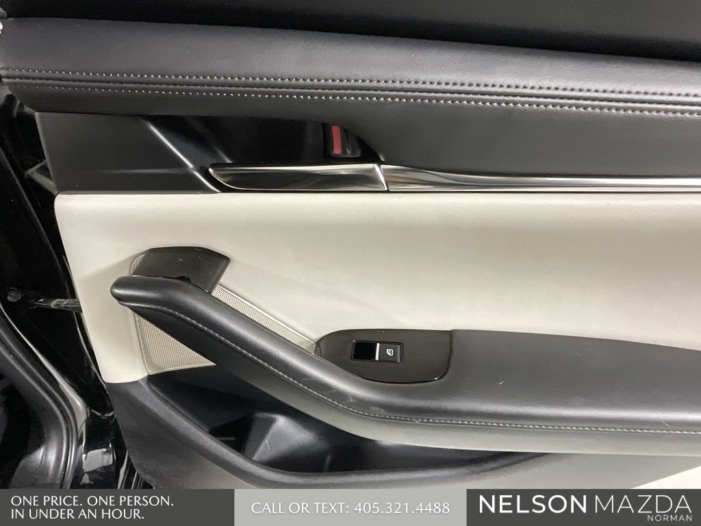 Used 2021 MAZDA MAZDA3 s image 23