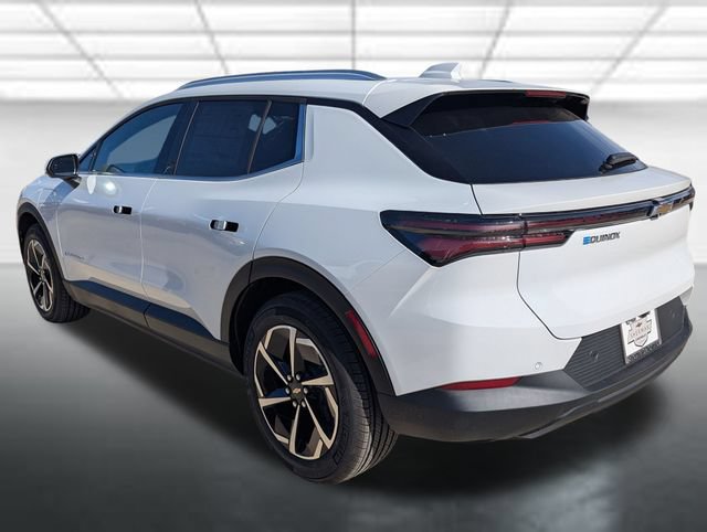 New 2026 Chevrolet Equinox EV LT FWD image 2