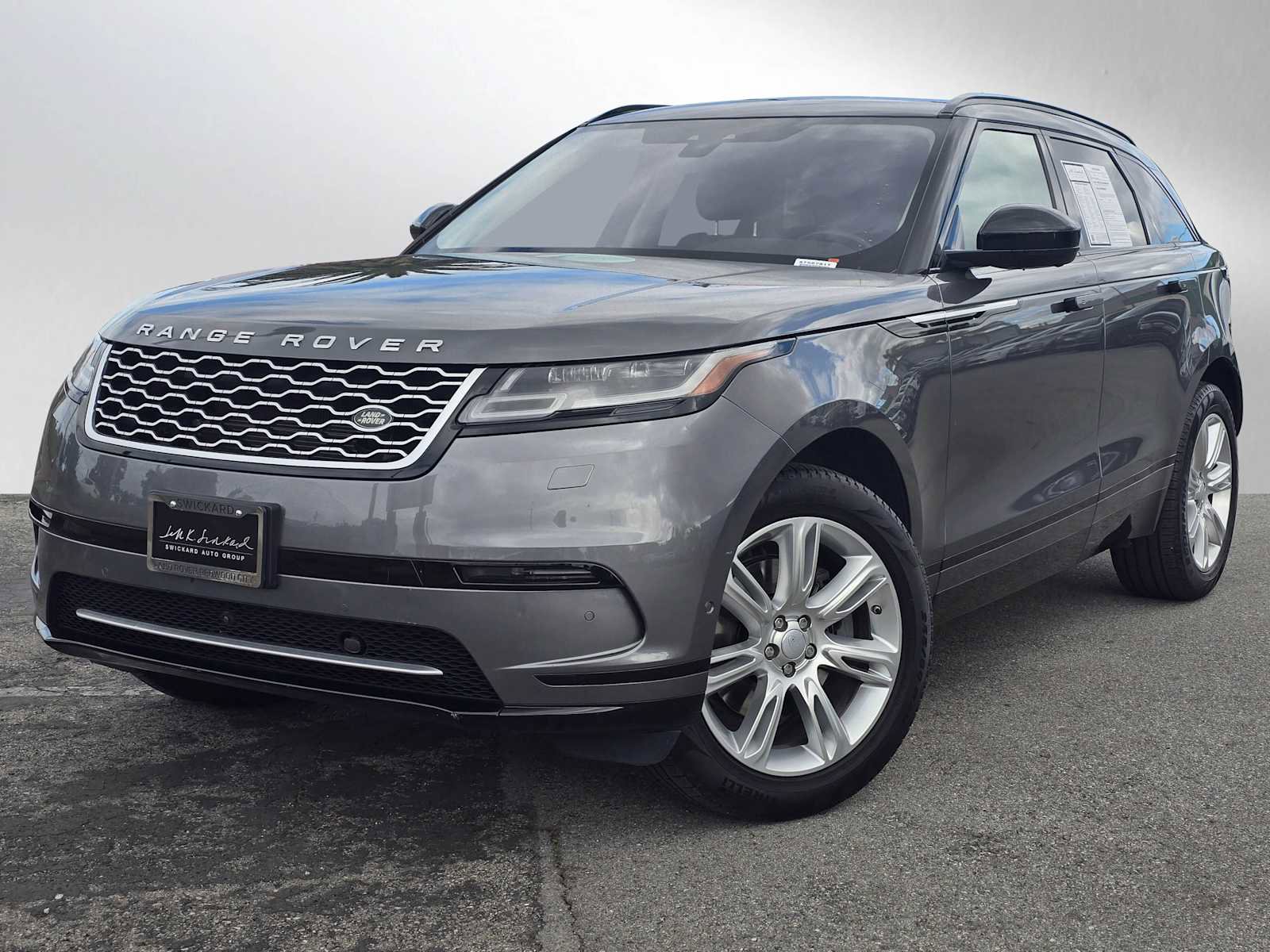 Used 2018 Land Rover Range Rover Velar R-Dynamic SE image 1