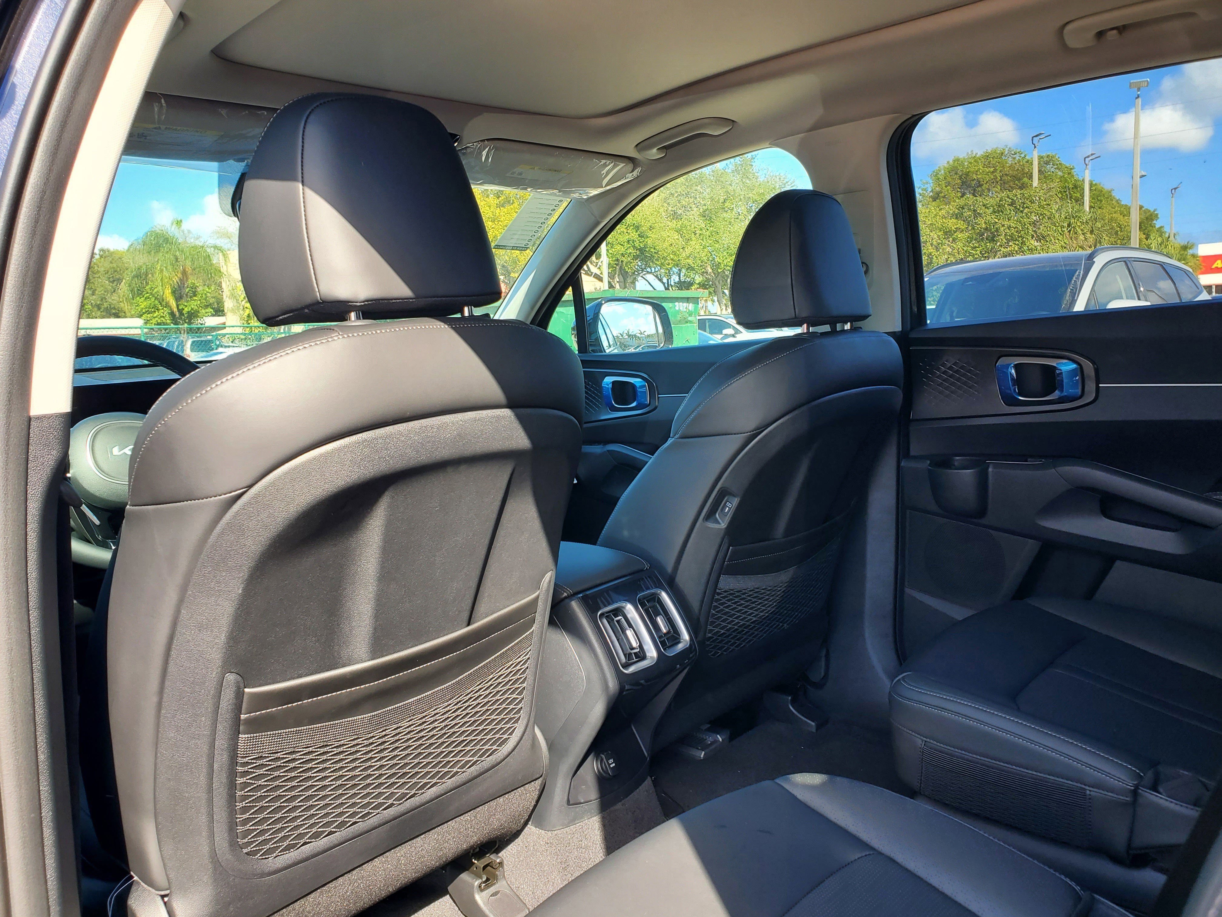 New 2025 Kia Sorento SX image 9