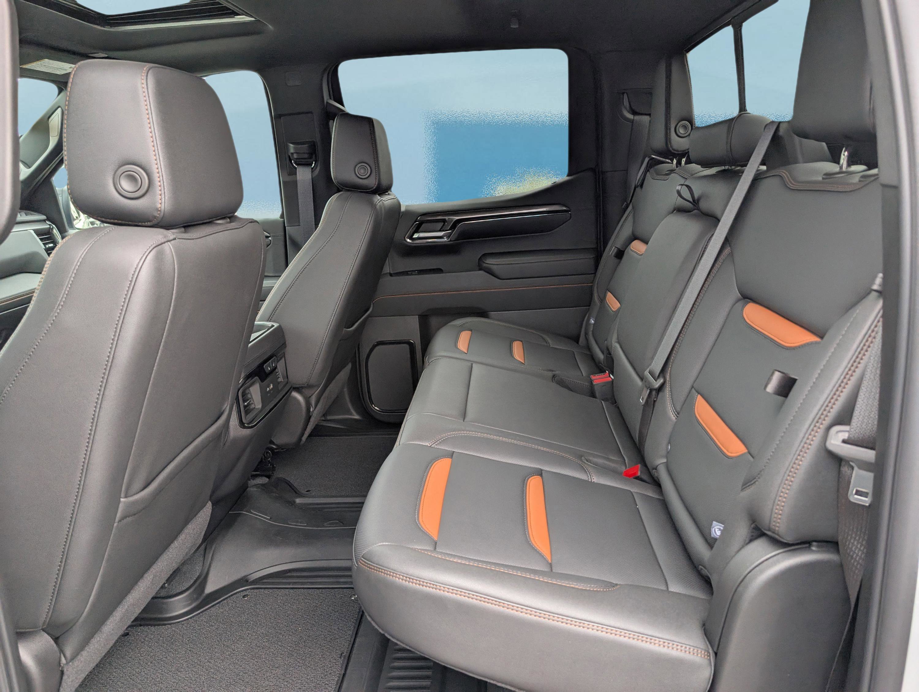 Used 2024 GMC Sierra 1500 AT4 w/ Technology Package image 14