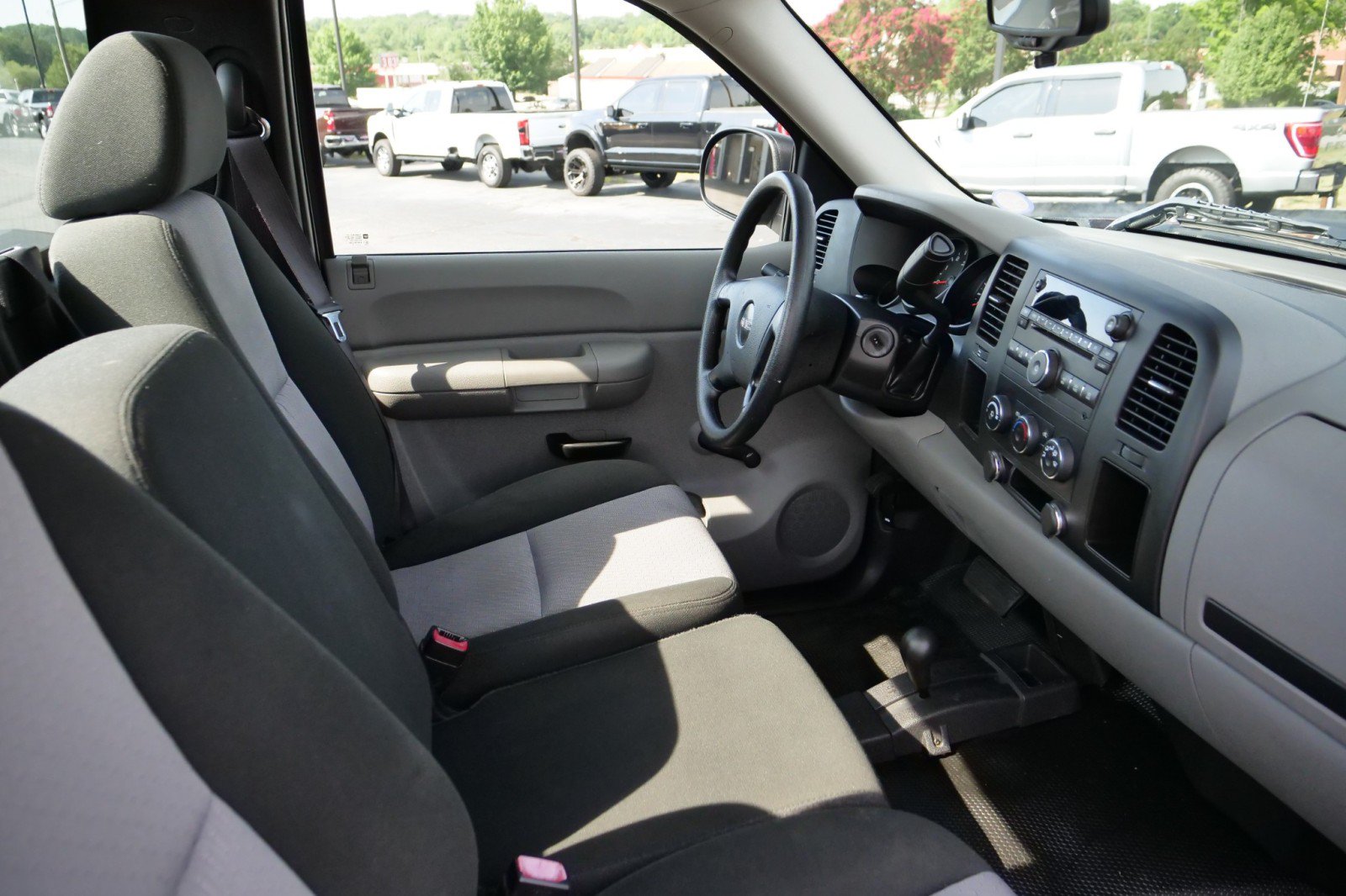 Used 2009 GMC Sierra 1500 W/T AWD/4WD image 28