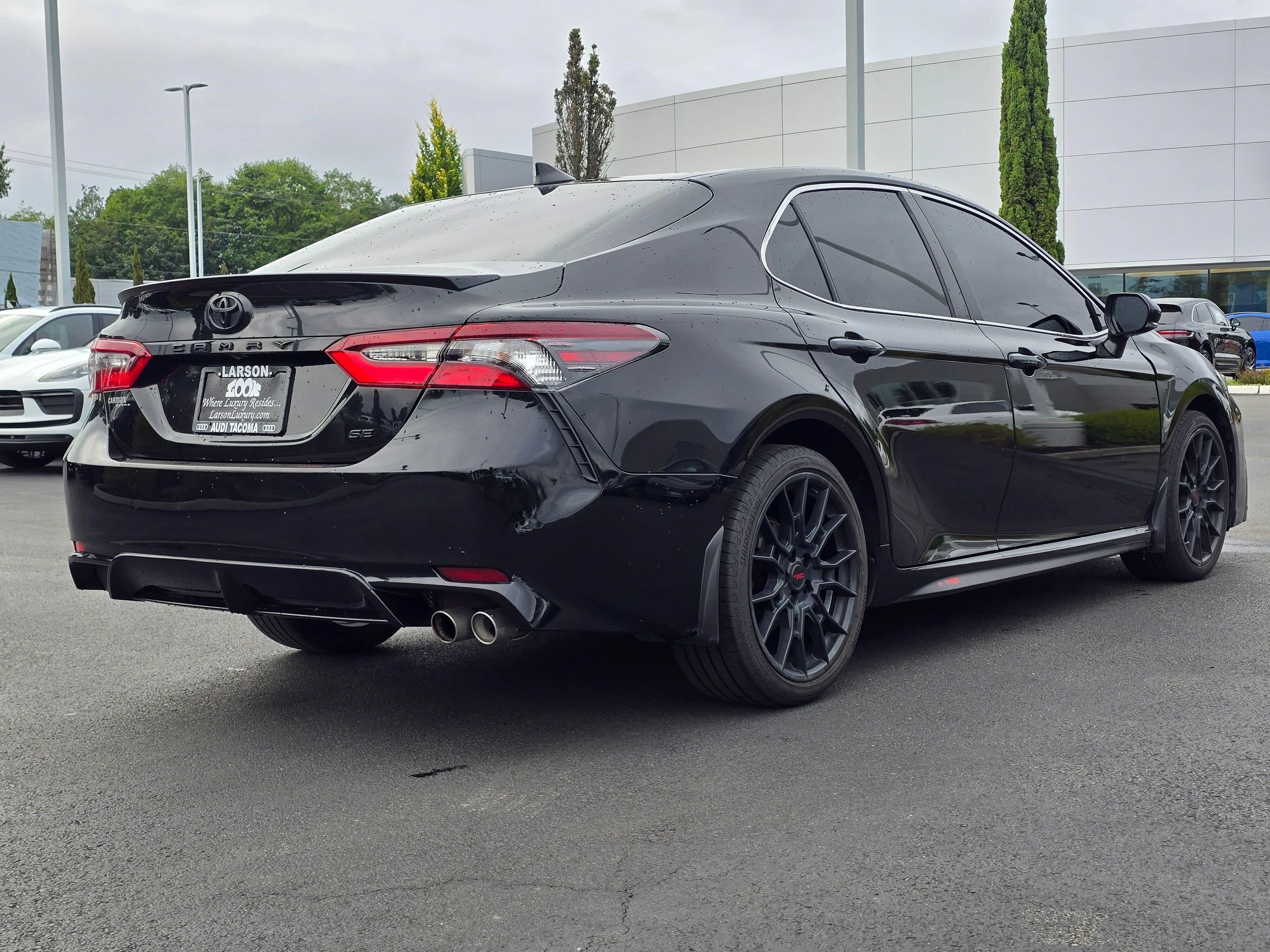 Used 2022 Toyota Camry SE w/ TRD Appearance Package (TMS) FWD image 5