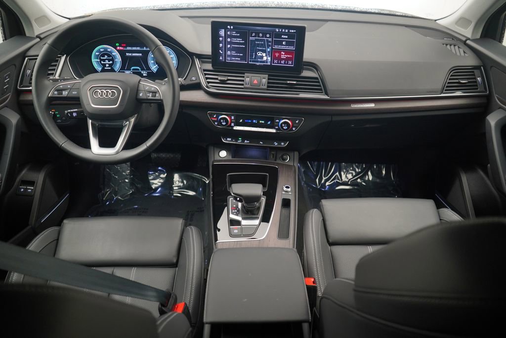 Used 2025 Audi Q5 e Premium Plus w/ Premium Plus Package image 8